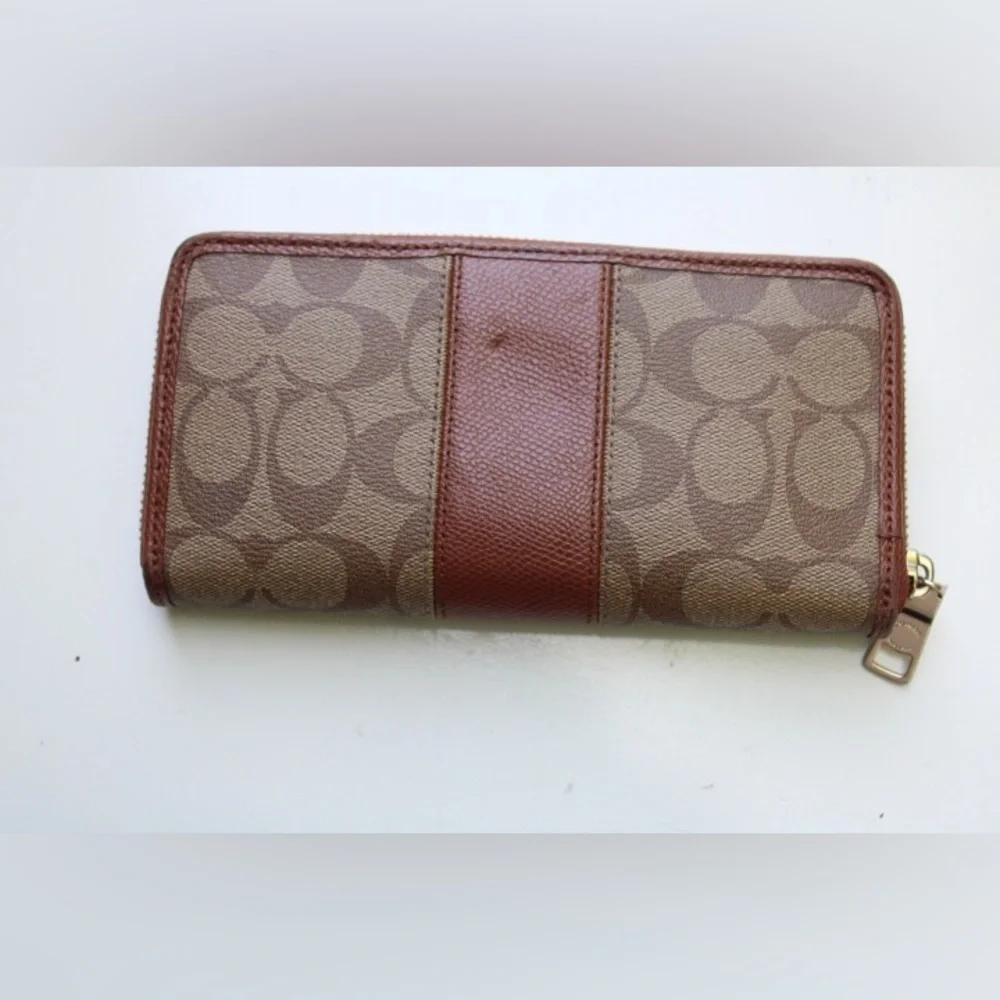Coach accordion zip wallet